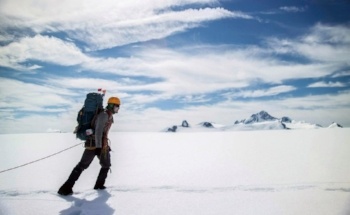 Jerick Lee mountaineering Photo by Marcelo Mascareno