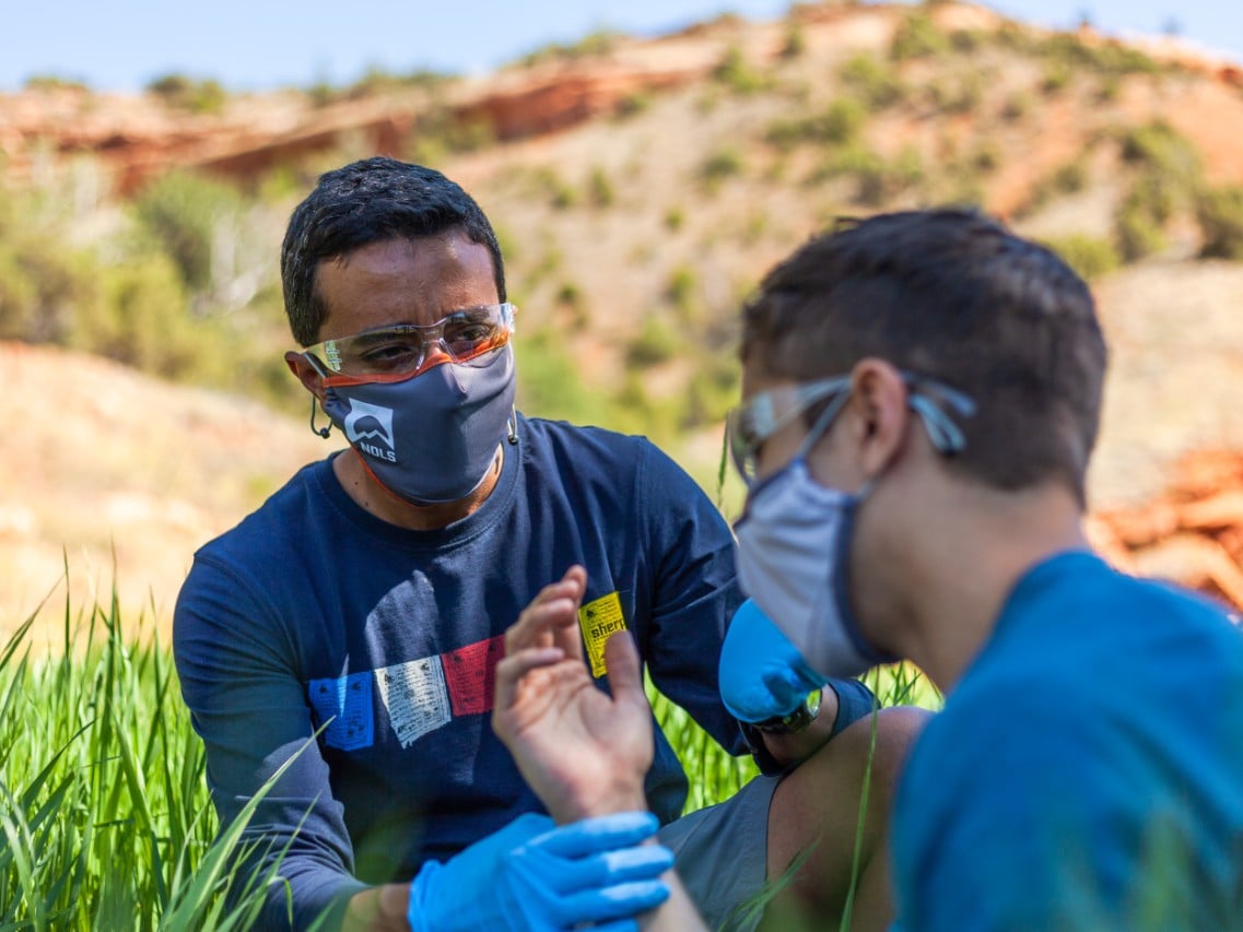 How to Recognize and Treat Diabetic Symptoms Outdoors