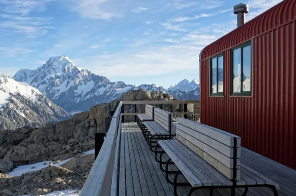 Mountains and the deck of Mueller Hut in New Zealand