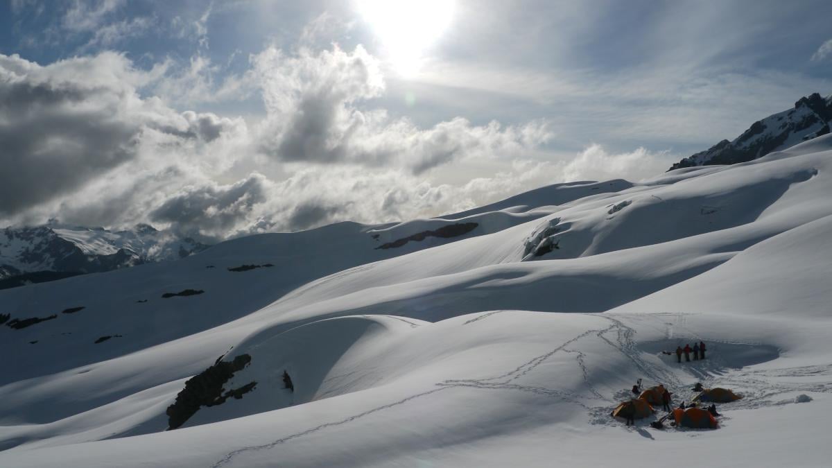 kyle-duba-pnw-snowscape-tents-3