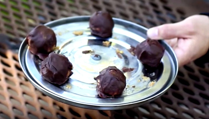 Camping Recipe: 4-Ingredient Peanut Butter Truffles