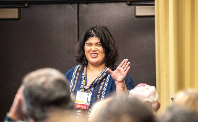 Valeria de Jesús Casas speaking to attendees.