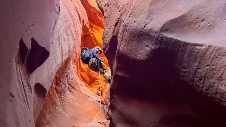 Technical Canyoneering in Utah – Alumni